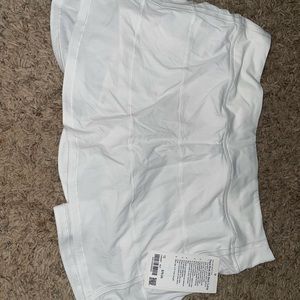 Lululemon pace rival skort. Size 12 NWT white